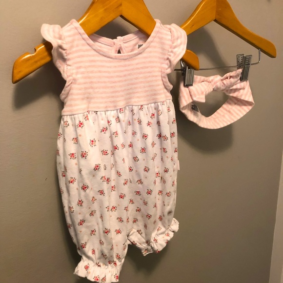 GAP Other - 3-6M Gap pink and floral stripe print flutter sleeve romper and headband